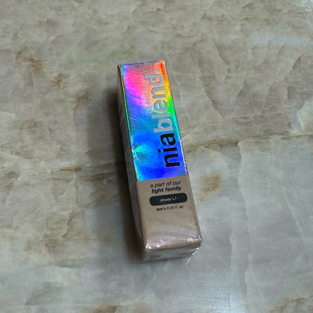 Toyfactory Nia Blend Serum Concealer